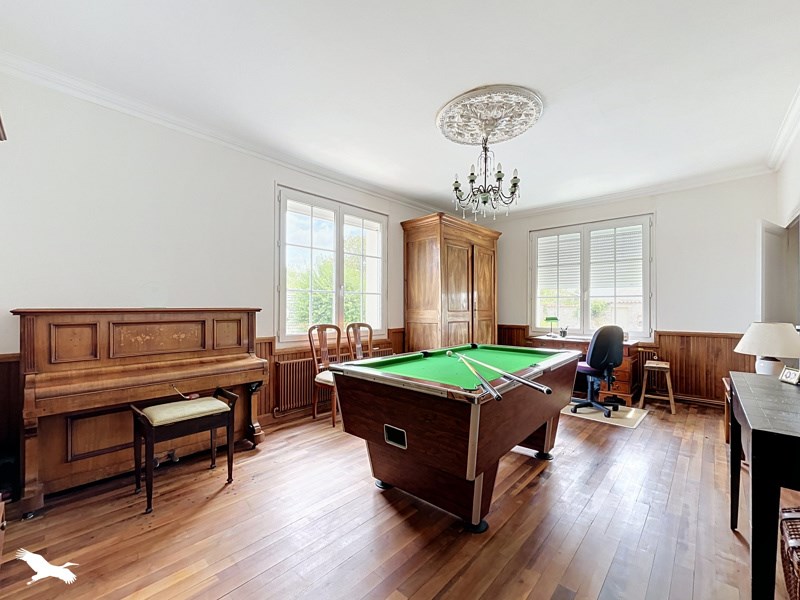 Vente Maison MARSAIS - 7 pièces -212 m² - (17700)