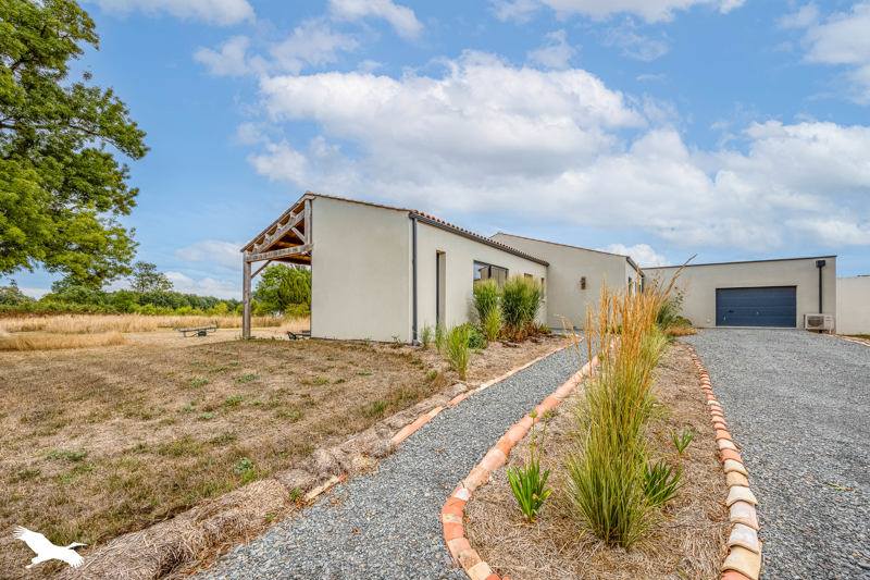 Vente Maison ST PIERRE D AMILLY - 6 pièces -150 m² - (17700)
