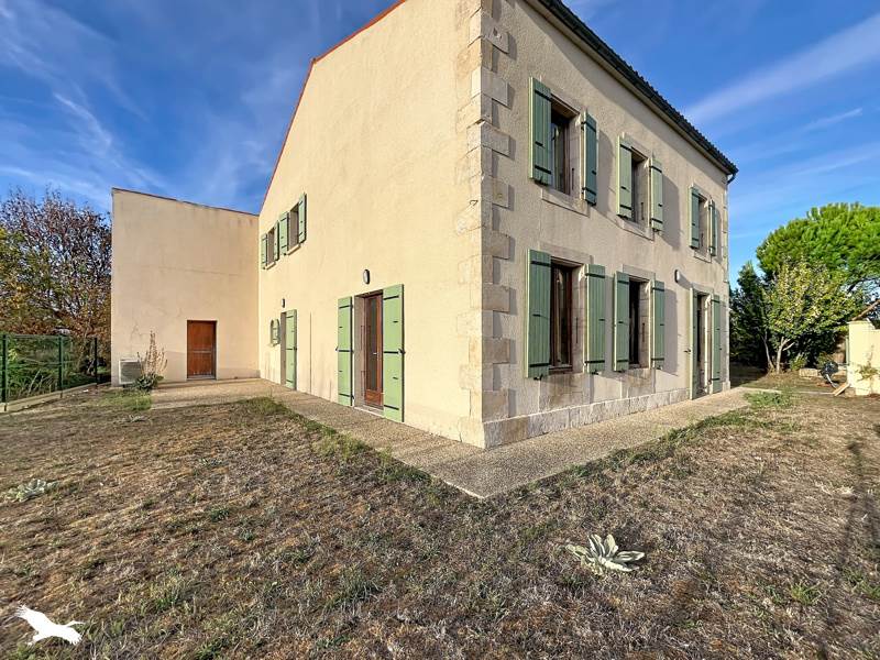 Vente Maison CHAMBON - 7 pièces -157 m² - (17290)