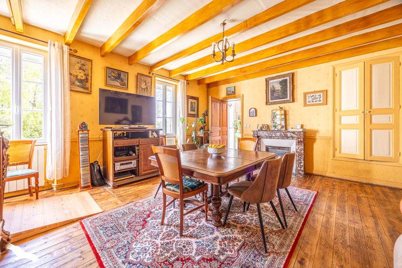 Vente Maison Puyrolland - 10 pièces -200 m² - (17380)