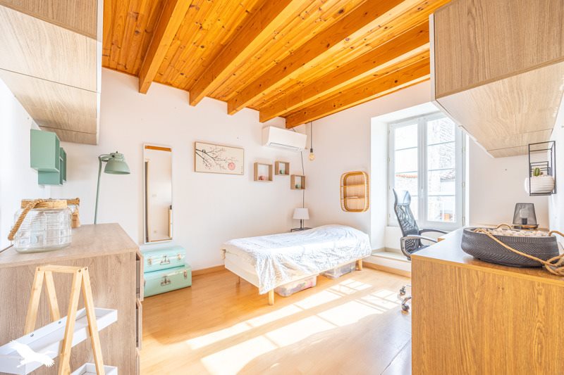 Vente Maison Surgères - 4 pièces -67 m² - (17700)