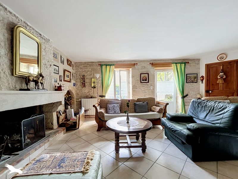 Vente Maison Saint-Saturnin-du-Bois - 4 pièces -116 m² - (17700)