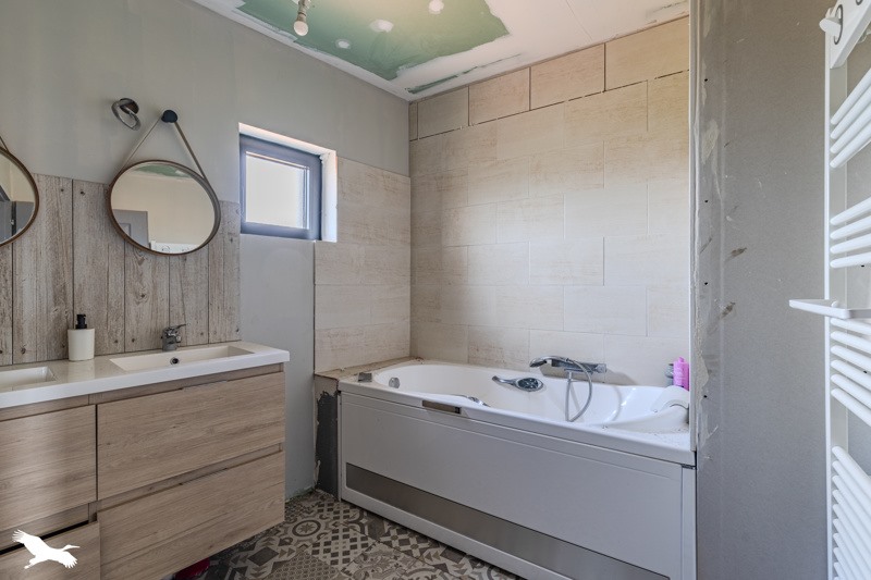 Vente Maison ST DENIS DE PILE - 7 pièces -212 m² - (33910)