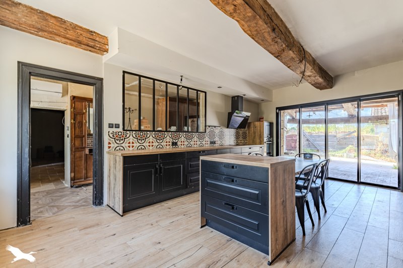 Vente Maison ST DENIS DE PILE - 7 pièces -212 m² - (33910)