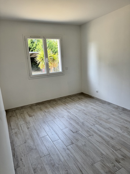 Vente Maison ST DENIS DE PILE - 5 pièces -147 m² - (33910)