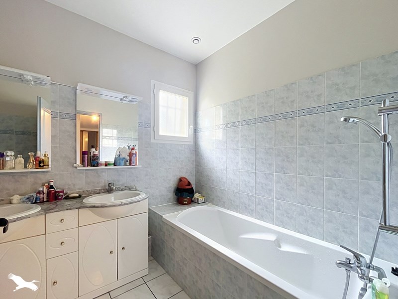 Vente Maison LUSSAC - 4 pièces -110 m² - (33570)