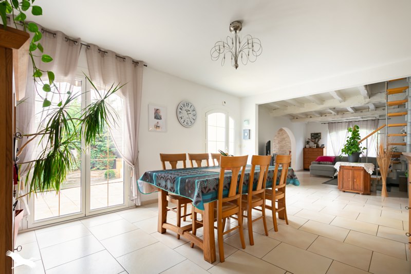 Vente Maison Saint-Denis-de-Pile - 5 pièces -158 m² - (33910)
