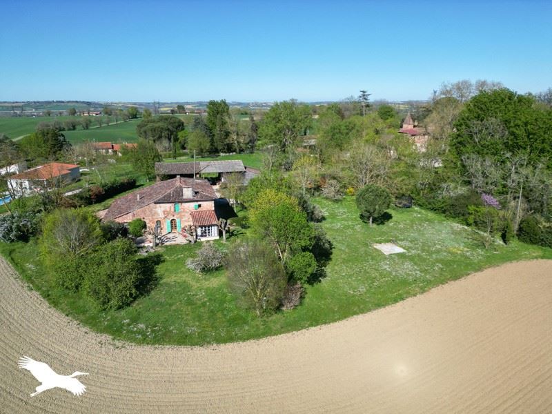 Vente Maison VALLESVILLES - 7 pièces -252 m² - (31570)