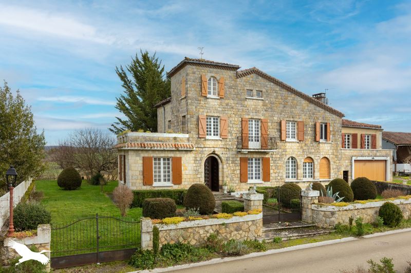 Vente Maison CASTELNAU SUR L AUVIGNON - 10 pièces -310 m² - (32100)