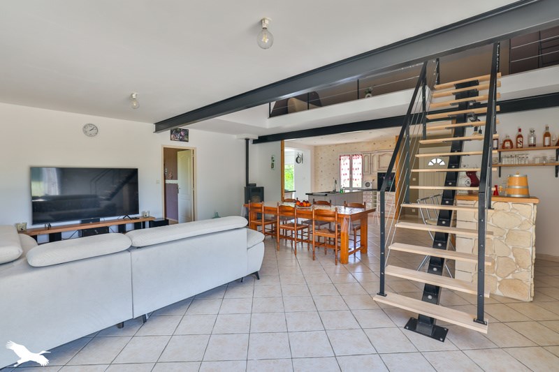 Vente Maison BELLEVIGNE - 5 pièces -153 m² - (16120)