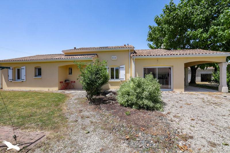 Vente Maison BELLEVIGNE - 5 pièces -153 m² - (16120)