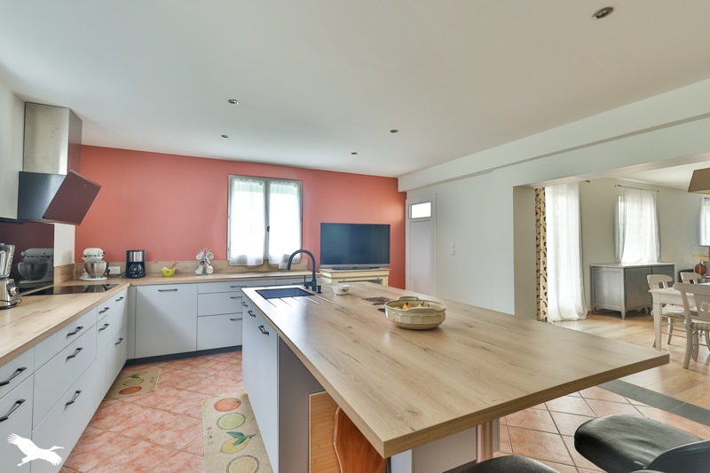 Vente Maison MOULIDARS - 6 pièces -182 m² - (16290)