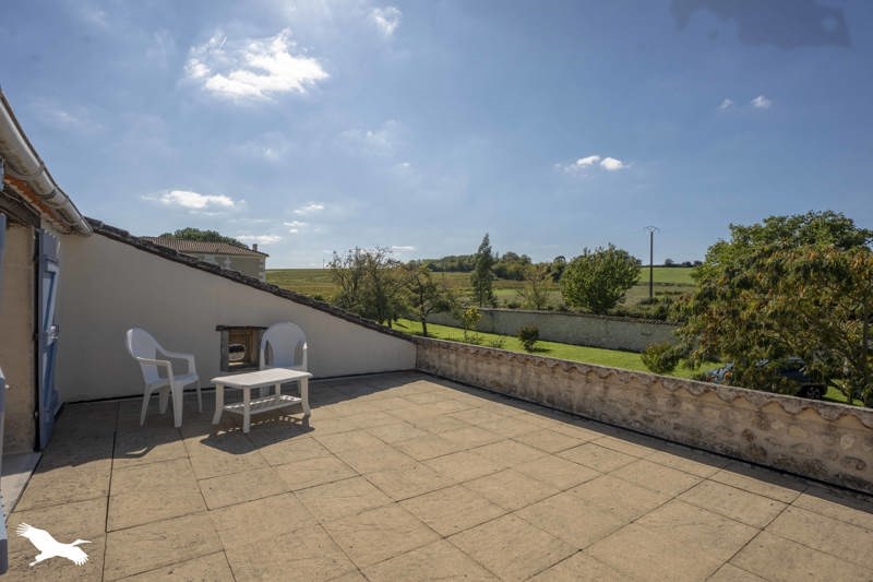 Vente Maison ANGEAC CHARENTE - 6 pièces -190 m² - (16120)