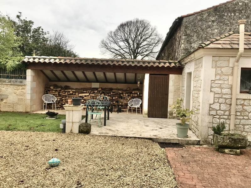 Vente Maison MOSNAC ST SIMEUX - 5 pièces -143 m² - (16120)