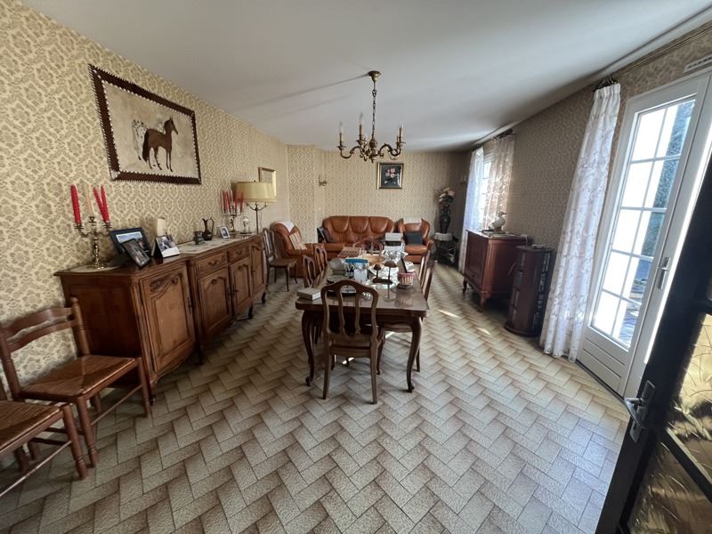 Vente Maison BELLEVIGNE - 6 pièces -135 m² - (16120)