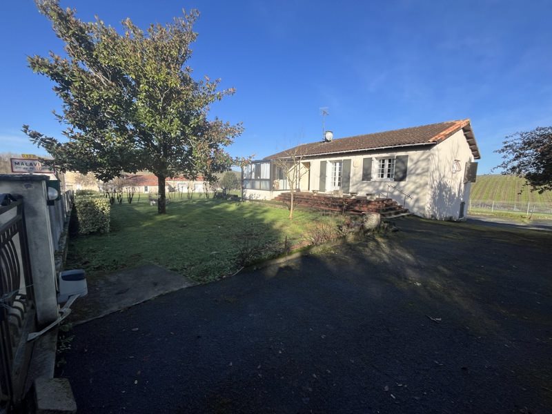 Vente Maison BELLEVIGNE - 6 pièces -135 m² - (16120)