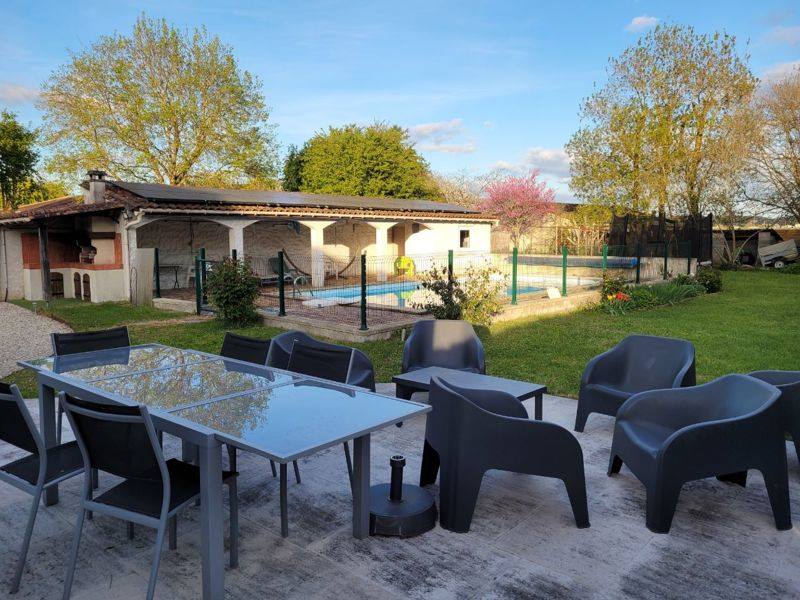 Vente Maison ST SIMON - 9 pièces -205 m² - (16120)
