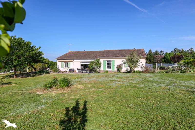 Vente Maison BELLEVIGNE - 6 pièces -180 m² - (16120)
