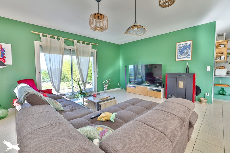 Vente Maison BELLEVIGNE - 6 pièces -180 m² - (16120)