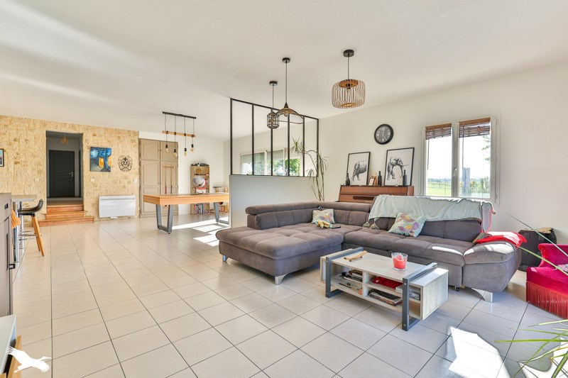 Vente Maison BELLEVIGNE - 6 pièces -180 m² - (16120)