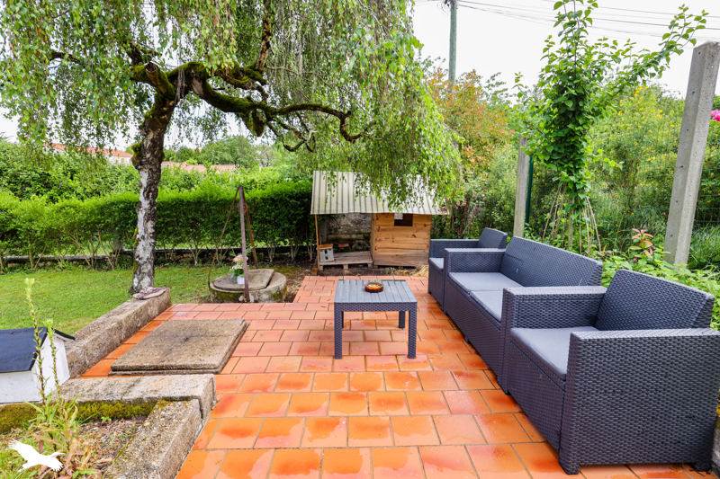 Vente Maison CHATEAUNEUF SUR CHARENTE - 6 pièces -105 m² - (16120)