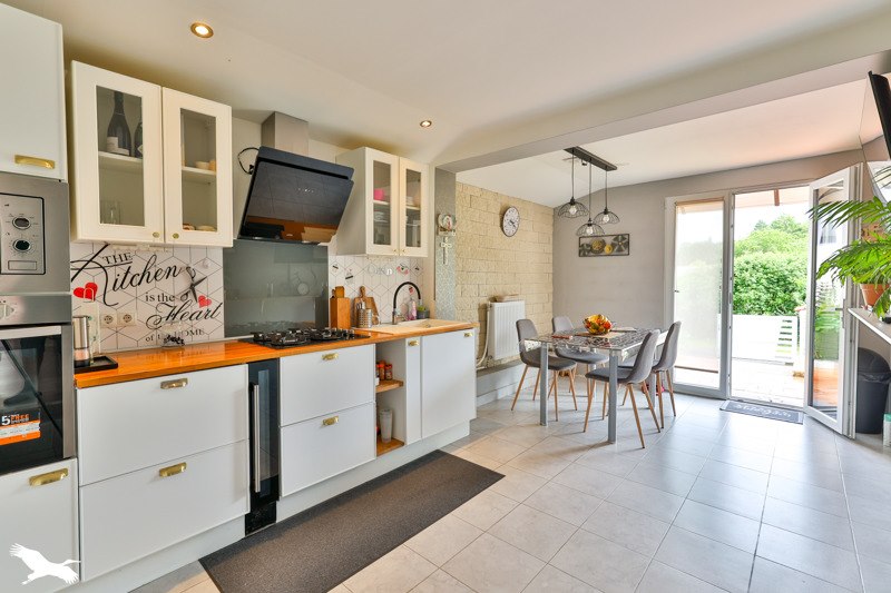 Vente Maison CHATEAUNEUF SUR CHARENTE - 6 pièces -105 m² - (16120)
