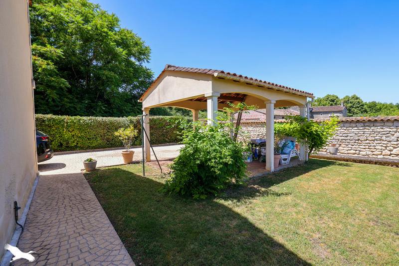 Vente Maison MOSNAC ST SIMEUX - 5 pièces -132 m² - (16120)