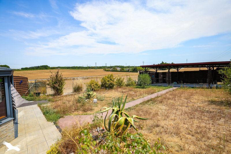 Vente Maison CHATEAUNEUF SUR CHARENTE - 3 pièces -135 m² - (16120)