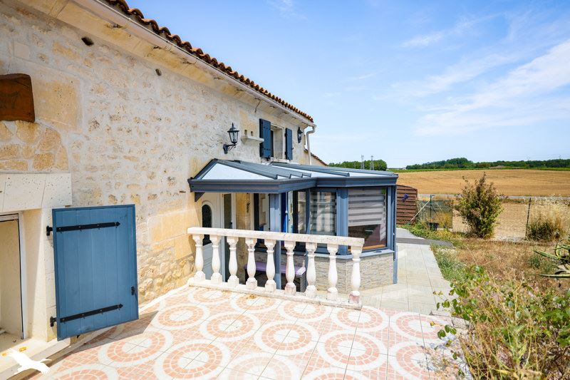 Vente Maison Châteauneuf-sur-Charente 16120 3 pièces - 135 m²