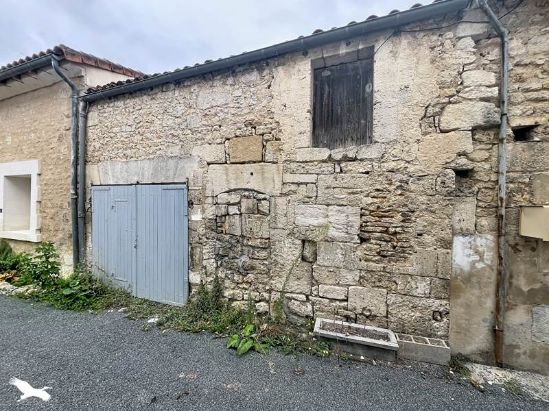 Vente Maison CHATEAUNEUF SUR CHARENTE - 4 pièces -84 m² - (16120)