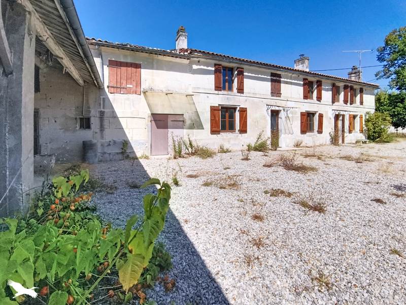 Vente Maison CHAMPMILLON - 6 pièces -138 m² - (16290)