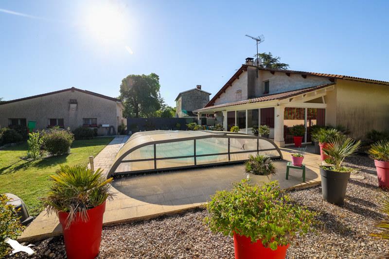 Maison 6 pièces 142 m² · à Birac · 142 m² · 296 357 €