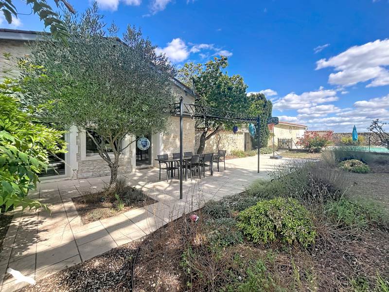 Maison 6 pièces 168 m² · à Graves-Saint-Amant · 168 m² · 298 900 €