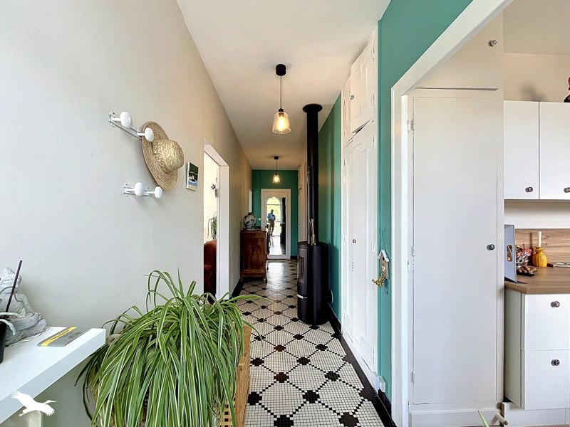 Vente Maison CHATEAUNEUF SUR CHARENTE - 6 pièces -119 m² - (16120)