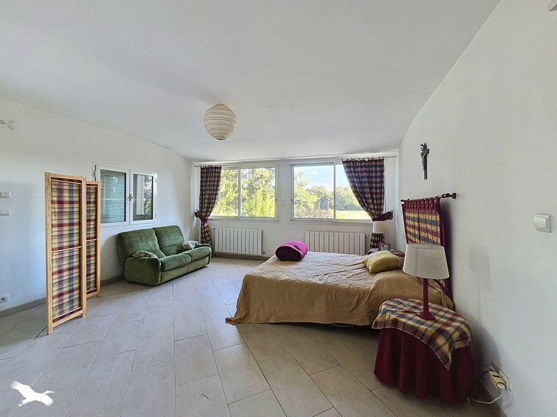 Vente Maison Bonneuil - 7 pièces -214 m² - (16120)