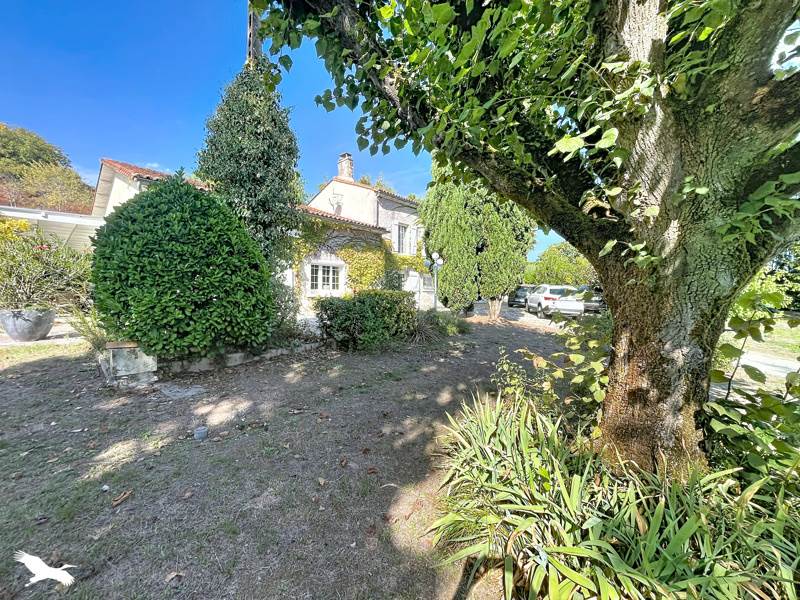 Maison 7 pièces 214 m² · à Bonneuil · 214 m² · 292 000 €