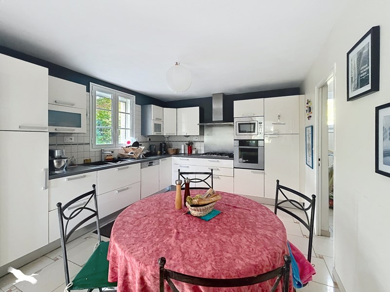 Vente Maison Bonneuil - 7 pièces -214 m² - (16120)