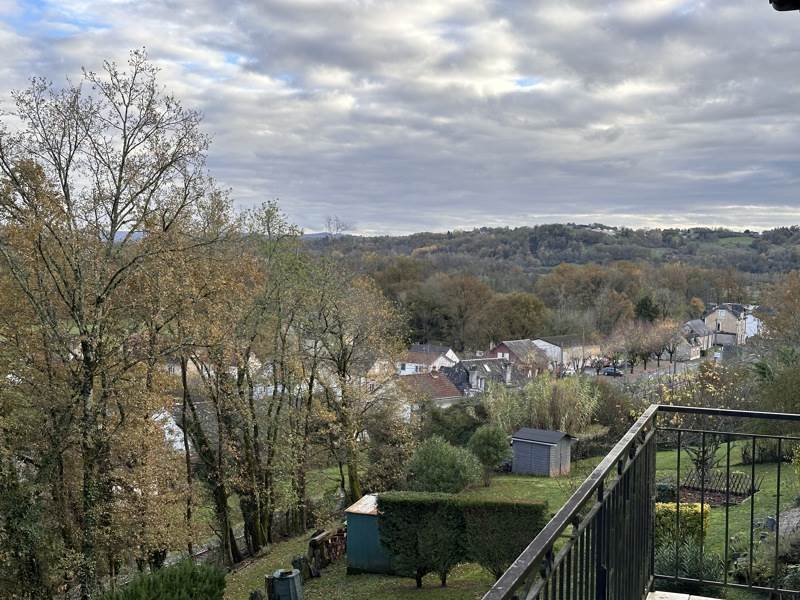 Vente Maison OBJAT - 5 pièces -108 m² - (19130)