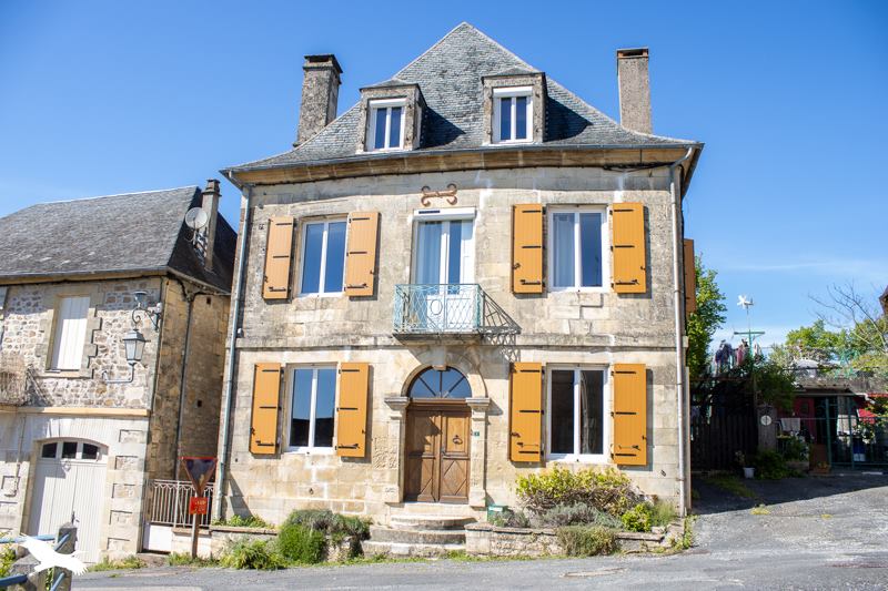 Vente Maison AYEN - 8 pièces -195 m² - (19310)