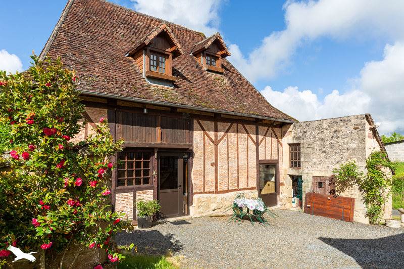 Vente Maison SEGONZAC - 6 pièces -282 m² - (19310)