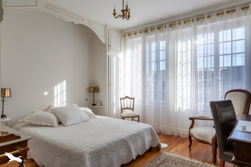 Vente Maison OBJAT - 6 pièces -177 m² - (19130)