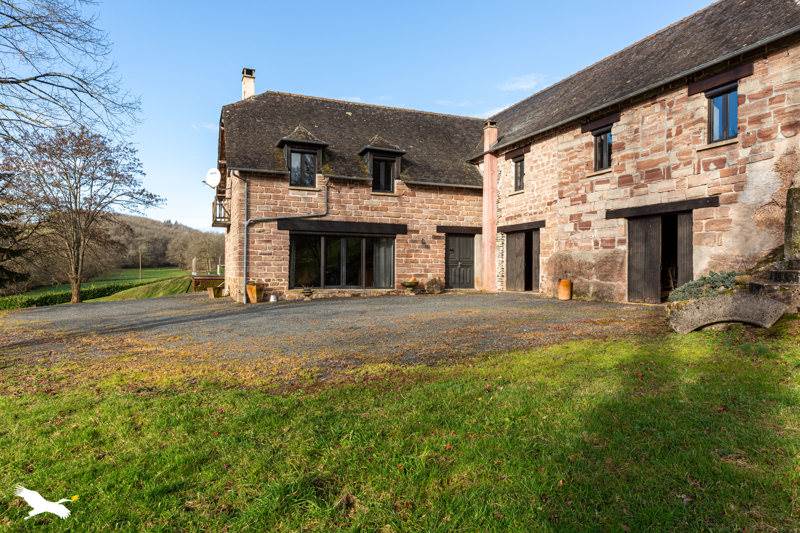 Vente Maison ST CYPRIEN - 6 pièces -193 m² - (19130)