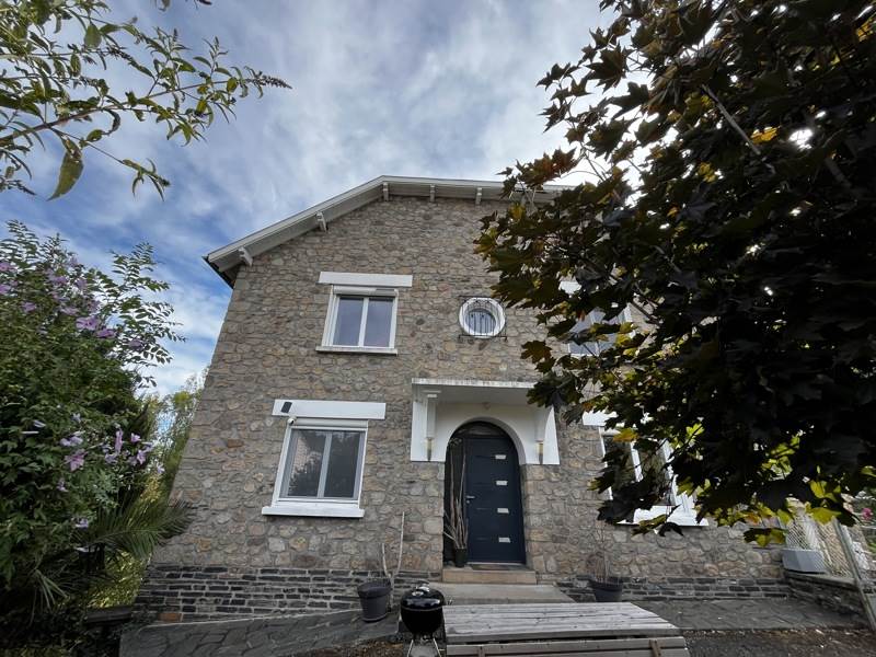 Vente Maison VIGNOLS - 8 pièces -187 m² - (19130)
