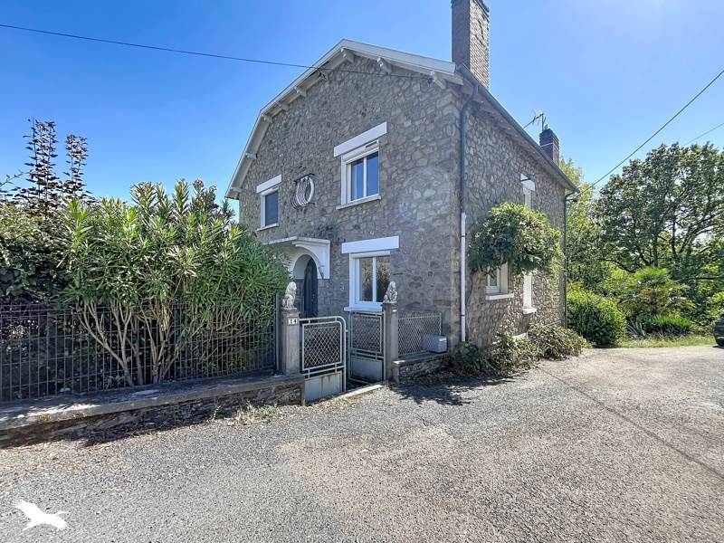 Maison 8 pièces 187 m² · à Vignols · 187 m² · 273 000 €
