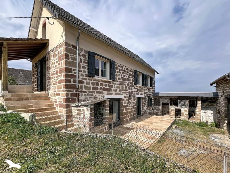 Maison 5 pièces 159 m² · à Saint-Aulaire · 159 m² · 234 000 €