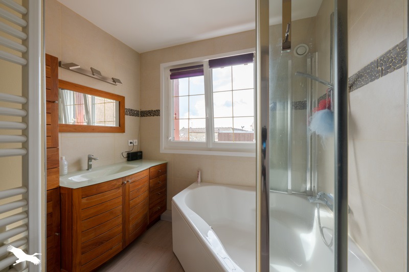 Vente Maison NEAUPHLE LE VIEUX - 6 pièces -150 m² - (78640)