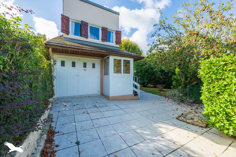 Maison 6 pièces 122 m² · à Jouars-Pontchartrain · 122 m² · 369 000 €
