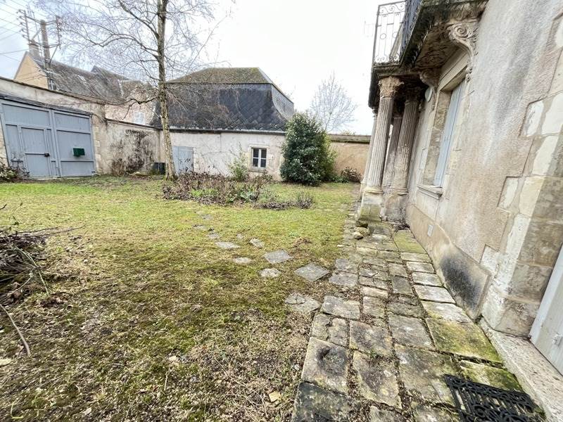 Vente Maison ISSOUDUN - 6 pièces -214 m² - (36100)