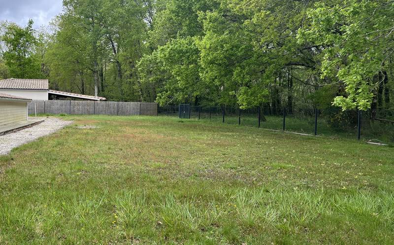 Vente Terrain AVENSAN - -630 m² - (33480)