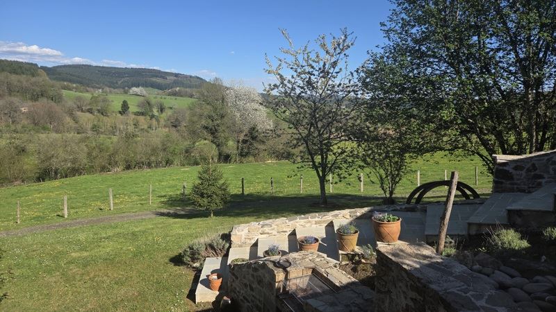 Vente Maison CHAMBERET - 4 pièces -160 m² - (19370)